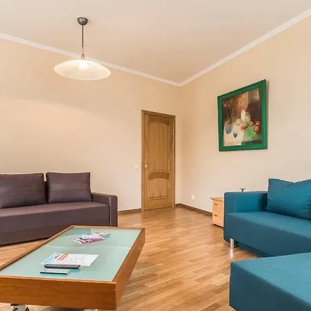 Old Town Next To Saint Peter's Church Апартаменти Рига