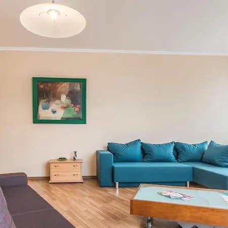 Old Town Next To Saint Peter's Church Appartamento