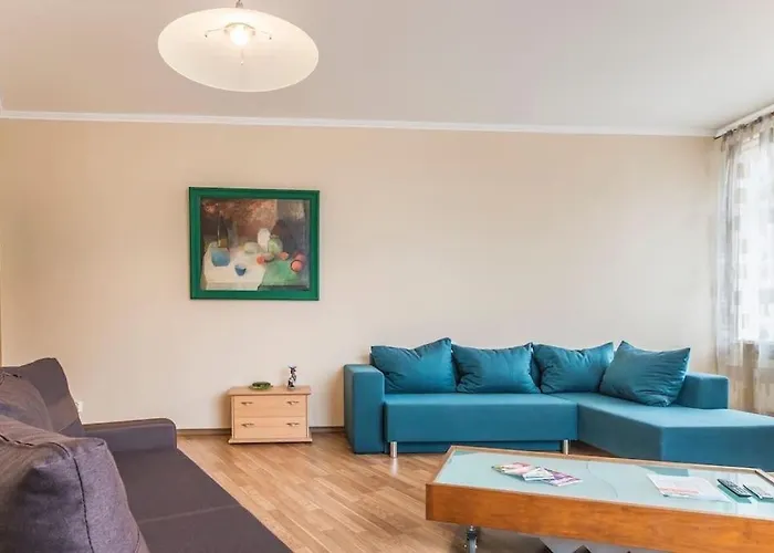 Old Town Next To Saint Peter's Church Apartment