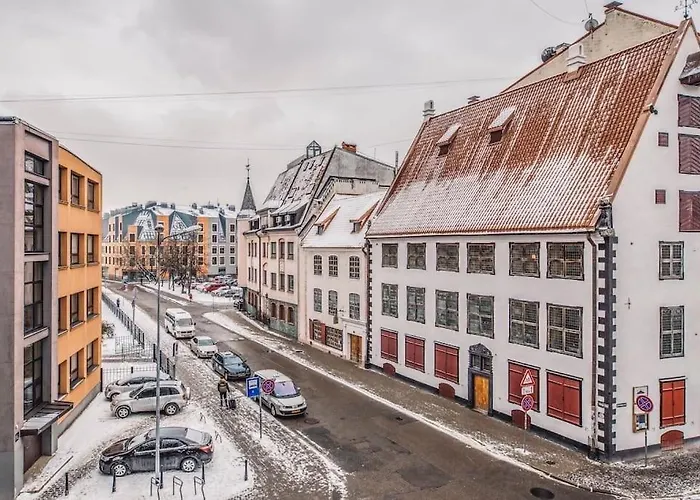 Апартаменты Old Town Next To Saint Peter's Church