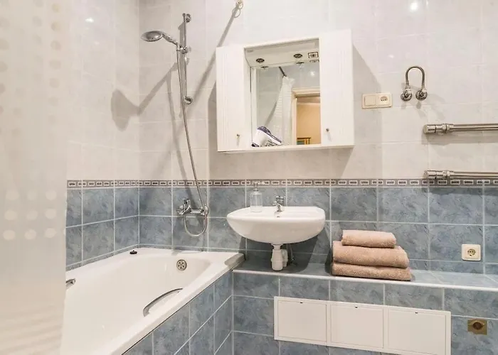 Old Town Next To Saint Peter's Church ריגה